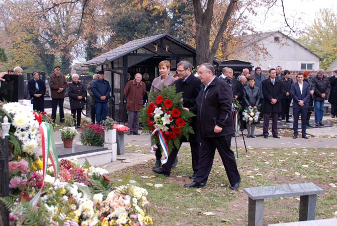 Megemlékezés Szenttamáson 2016. november 2. koszorúzás